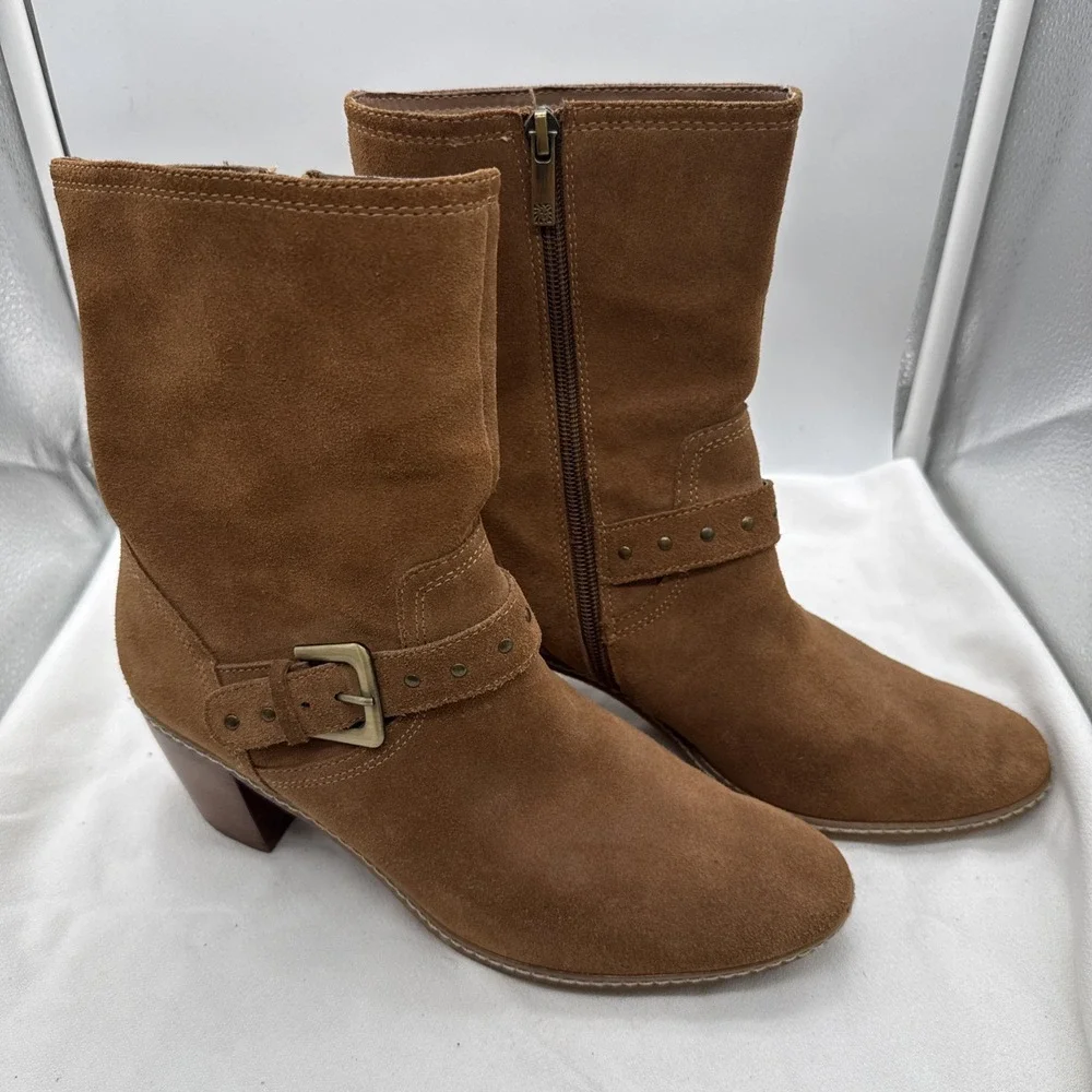 Anne Klein 9 Brown Suede Leather Ankle Lower Calf Boot Cute Career Casual EUC